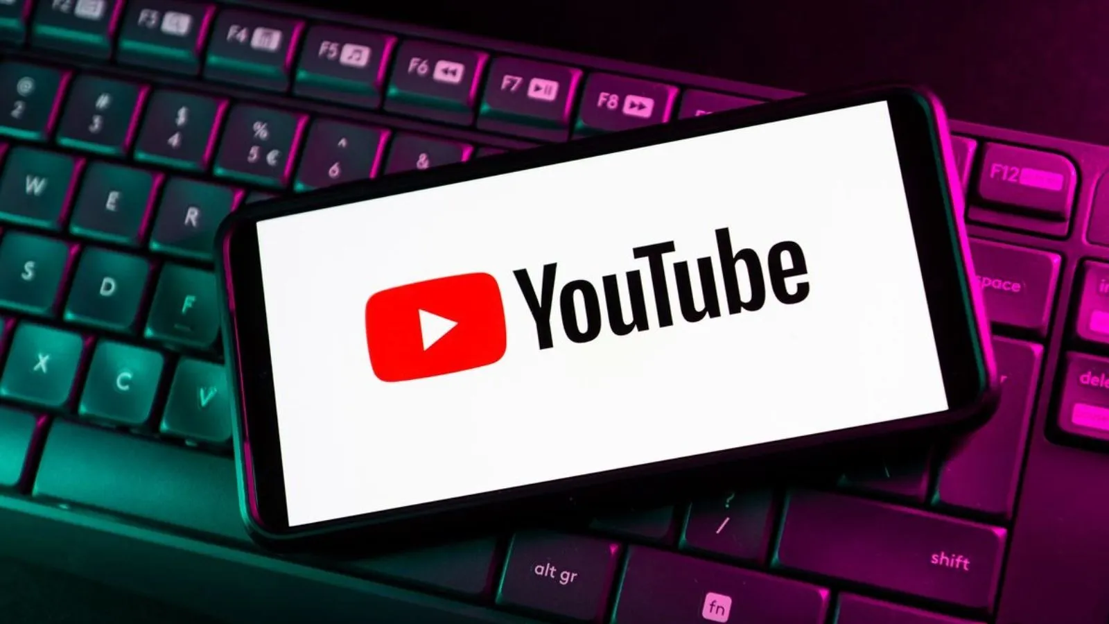 ଟ୍ରମ୍ପଙ୍କ ଆଗରେ ମୁଣ୍ଡ ନୁଆଁଇଲା YouTube,  ଶୁଣାଣି ପୂର୍ବରୁ ଦେଲା ୨୧୭ କୋଟି ଟଙ୍କା