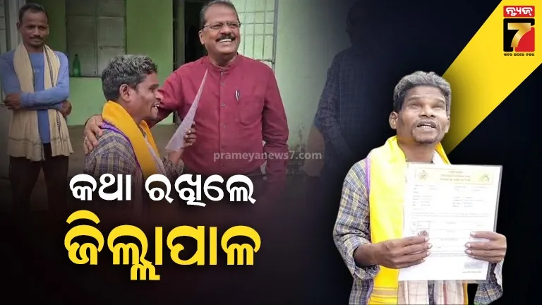 Visually impaired person expressed his gratitude to the collector by sing a song.