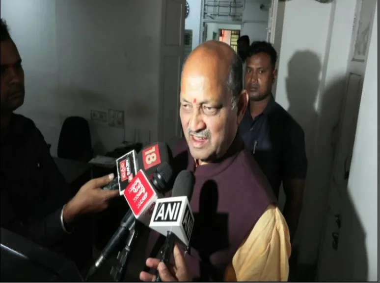 jeypore-high-school-teacher-omm-prakash-will-be-awarded-at-guru-divas