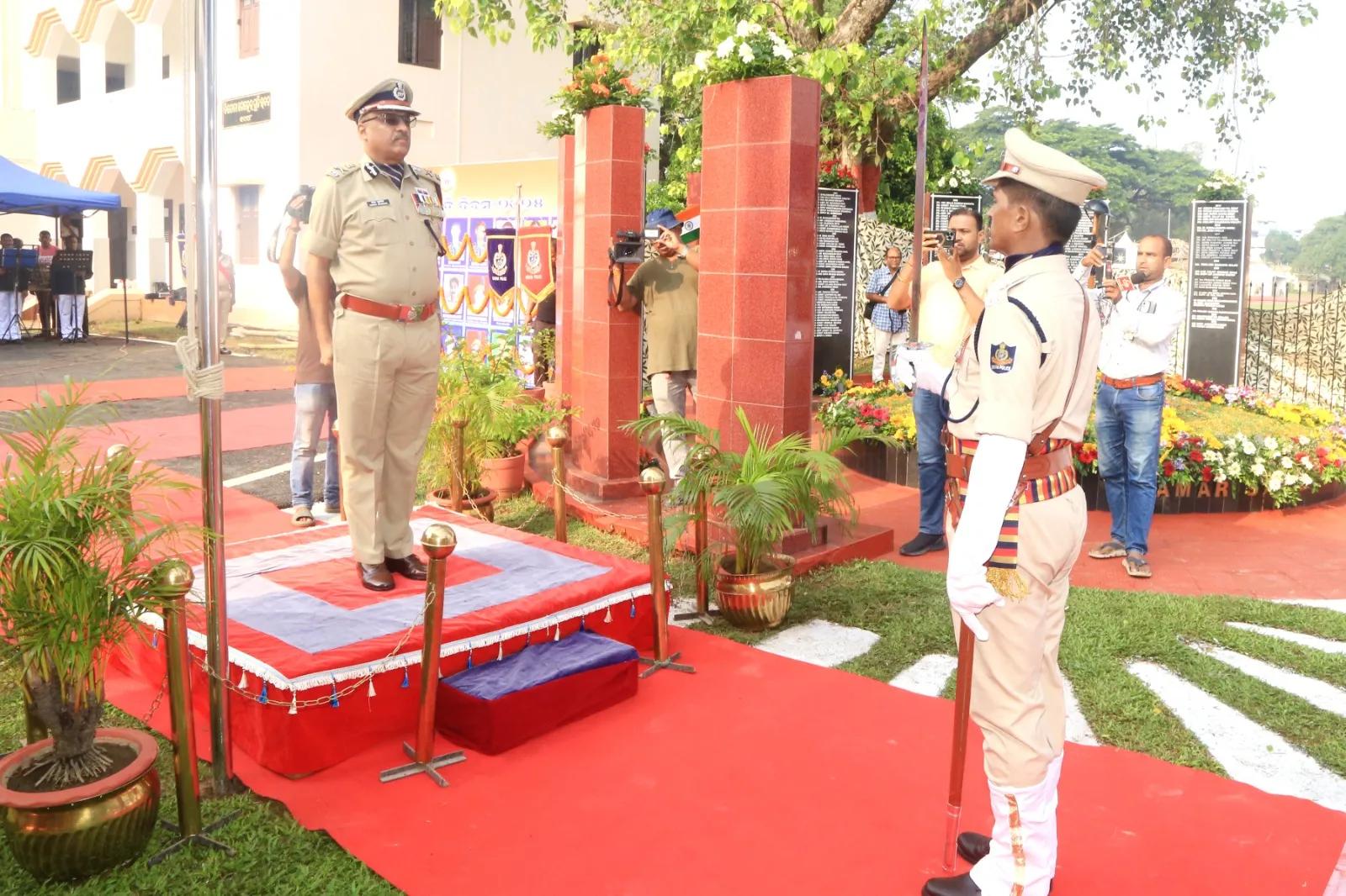 ପୋଲିସ ମୁଖ୍ୟାଳୟରେ ୬୬ ତମ ସ୍ମୃତି ଦିବସ ପାଳିତ, ମାଓ ଦମନରେ ଓଡ଼ିଶା ପୋଲିସକୁ ସଫଳତା ମିଳିଛି