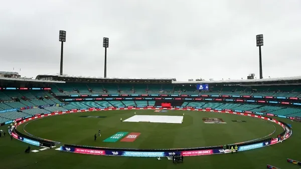 IND vs AUS 3rd ODI: ବ୍ୟାଟର ନା ବୋଲର, ସିଡନୀ ପିଚ୍‌ରେ କାହାକୁ ମିଳିବ ଲାଭ ? ଟସ୍ ହୋଇପାରେ ବସ୍; ଭିଲେନ ହେବ କି ବର୍ଷା 