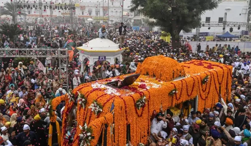 ଅପରେସନ ସିନ୍ଦୂର ପରେ ,ଗୁରୁ ନାନକ ଜୟନ୍ତୀ ପାଇଁ ୨ହଜାରରୁ ଅଧିକ ଭାରତୀୟ ଶିଖ୍‌ ତୀର୍ଥଯାତ୍ରୀଙ୍କୁ ଭିସା ଦେଲା ପାକିସ୍ତାନ