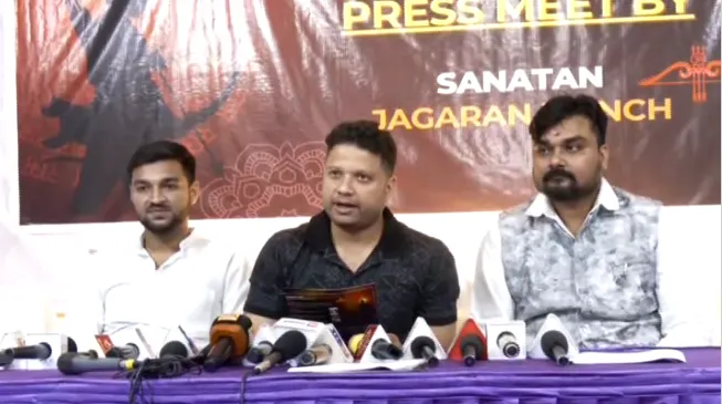 red-alert-for-mumbai-film-city-faces-tragedy-cm-chairs-meet