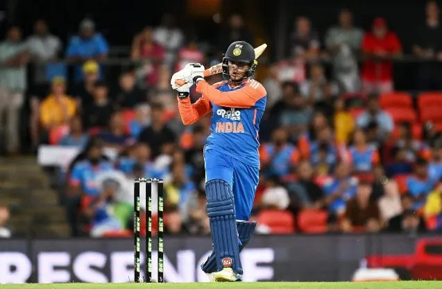 ବିଶ୍ଵରେକର୍ଡ ସହ ୧୦୦୦ ରନ ପୂରଣ କଲେ ଅଭିଷେକ ଶର୍ମା, ସୂର୍ଯ୍ୟଙ୍କୁ ପକାଇଲେ ପଛରେ 