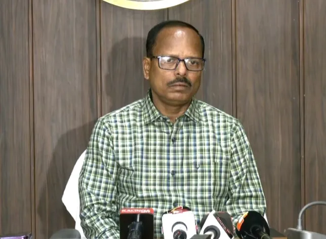 tech-tycoon-offers-100000-to-female-co-passenger