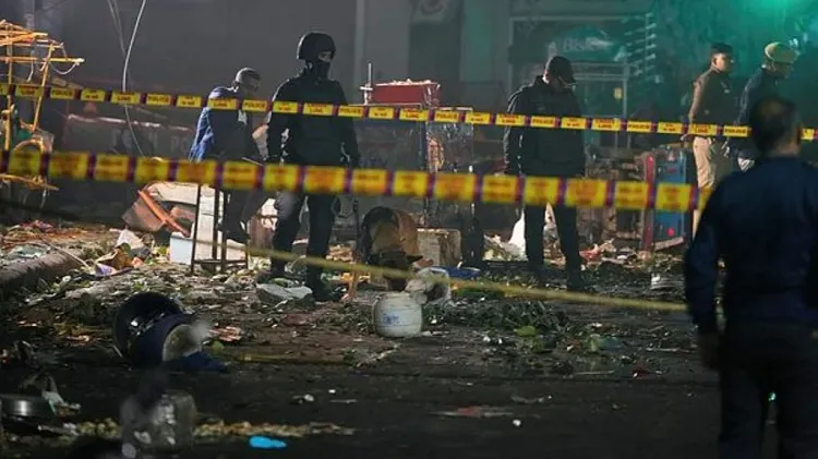 Delhi Blast: ଦିଲ୍ଲୀ କାର୍ ବିସ୍ଫୋରଣକୁ ଜଘନ୍ୟ ଆତଙ୍କୀ ଘଟଣା କହିଲେ କେନ୍ଦ୍ର ସରକାର, କ୍ୟାବିନେଟ୍ ବୈଠକରେ ମୃତକଙ୍କୁ ଶ୍ରଦ୍ଧାଞ୍ଜଳି
