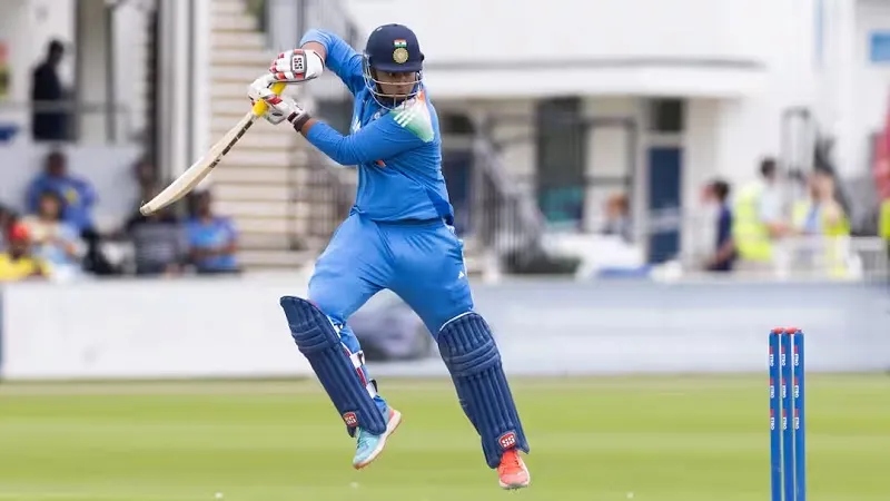 ବୈଭବ ସୂର୍ଯ୍ୟବଂଶୀଙ୍କ କମାଲ, ୩୨ ବଲରୁ ଶତକ ହାସଲ; ରଚିଲେ ଇତିହାସ