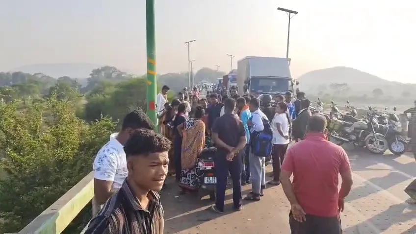 unknown-money-deposited-to-poor-people-accounts-in-west-bengal