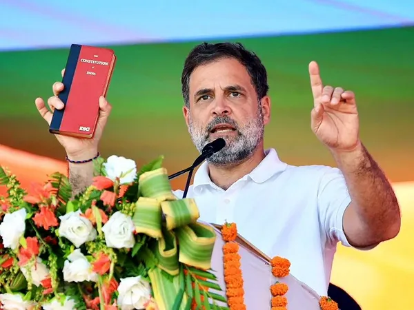 ସଂସ୍ଥାଗୁଡ଼ିକ ଉପରେ ବିଷାକ୍ତ ବୟାନବାଜି କରାଯାଉଛି, ରାହୁଲ ଗାନ୍ଧୀଙ୍କୁ ଖୋଲା ଚିଠି ଲେଖି ଅସନ୍ତୋଷ ଝାଡ଼ିଲେ ବିଶିଷ୍ଟ ବ୍ୟକ୍ତି