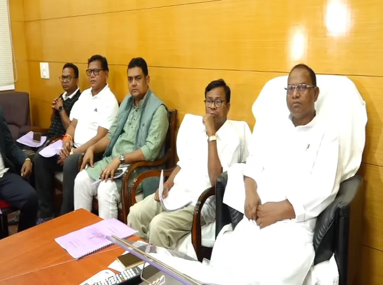 ବିଧାନସଭା ଶୀତ ଅଧିବେଶନ ପୂର୍ବରୁ କଂଗ୍ରେସର ବିଧାୟକ ଦଳ ବୈଠକ, ରାଜ୍ୟରେ ବଢ଼ୁଥିବା ନାରୀ ନିର୍ଯାତନା ପ୍ରସଙ୍ଗକୁ ମୁଖ୍ୟ ଅସ୍ତ୍ର କରିବ ଦଳ