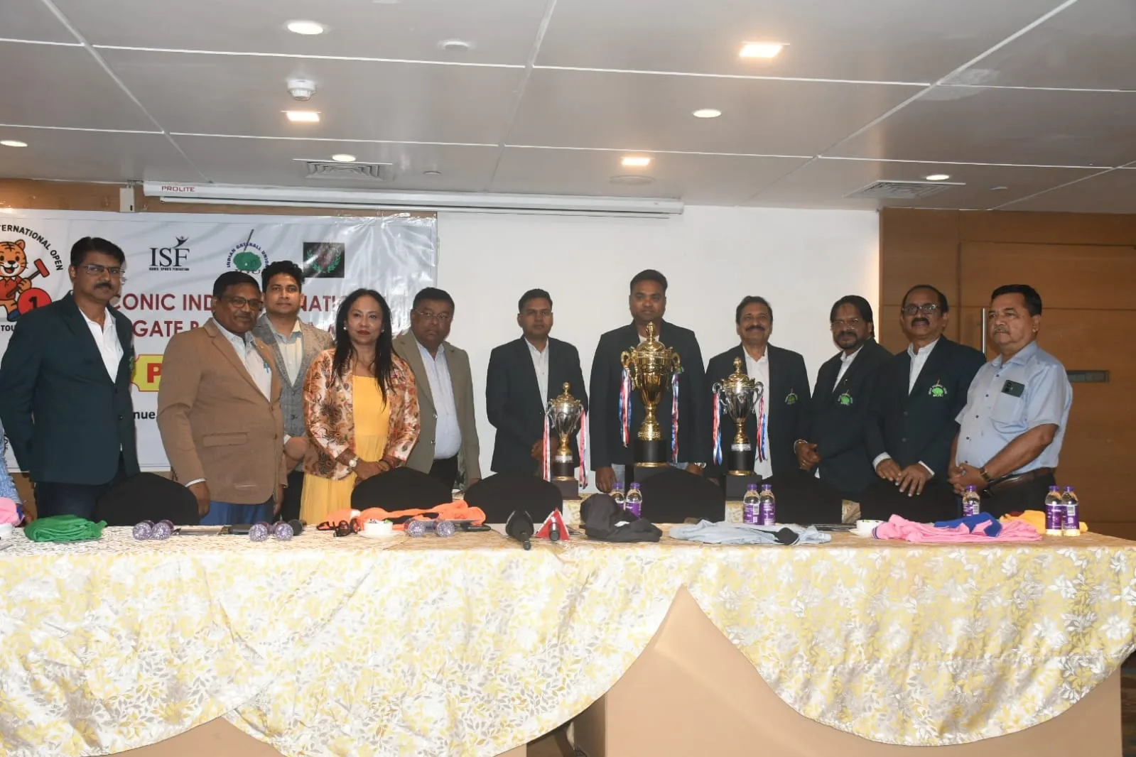 unnatural-mrutyu-of-8th-class-sdtudent-the-idea-of-hundreds-of-villagers-in-front-of-the-police-station