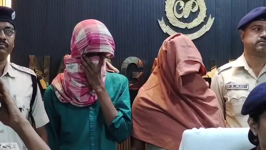 5-soldiers-injured-as-terrorists-attack-army-vehicle-near-gulmarg-in-jk