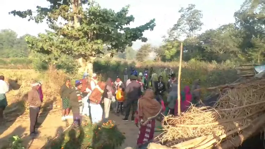 ଗାଁକୁ ଗାଁ ବୁଲୁଛନ୍ତି ହାତୀ ପଲ, ଘରୁ ଟାଣିନେଇ ମହିଳାଙ୍କୁ ଦଳିଦେଲା ହାତୀ