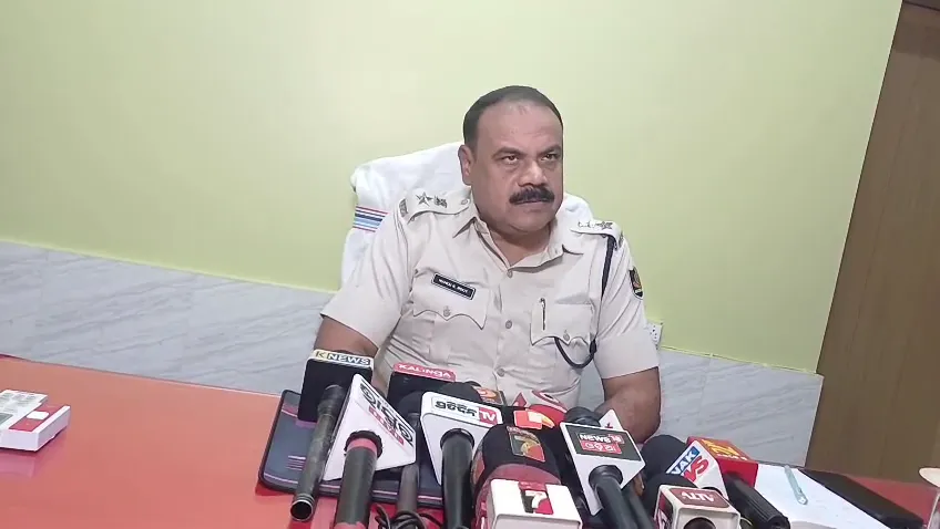 kacha-badam-singer-bhuban-badyakar-met-with-accident