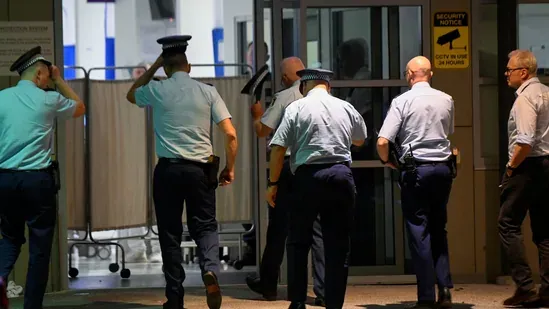 ନାଭେଦ ଆକ୍ରମ ଚଲାଇଥିଲା ଗୁଳି ! ବଣ୍ଡି ବିଚ୍ ଗୁଳିକାଣ୍ଡରେ ସନ୍ଦିଗ୍ଧ ଚିହ୍ନଟ; ପୋଲିସର ବଡ଼ ସୂଚନା