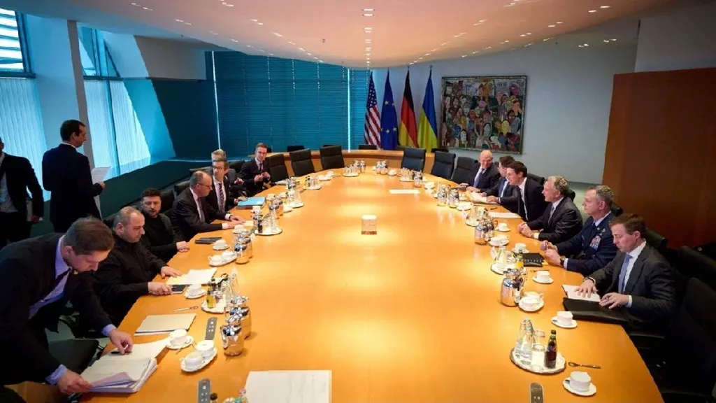 encounter-in-choudwar-police-station-area-at-cuttack