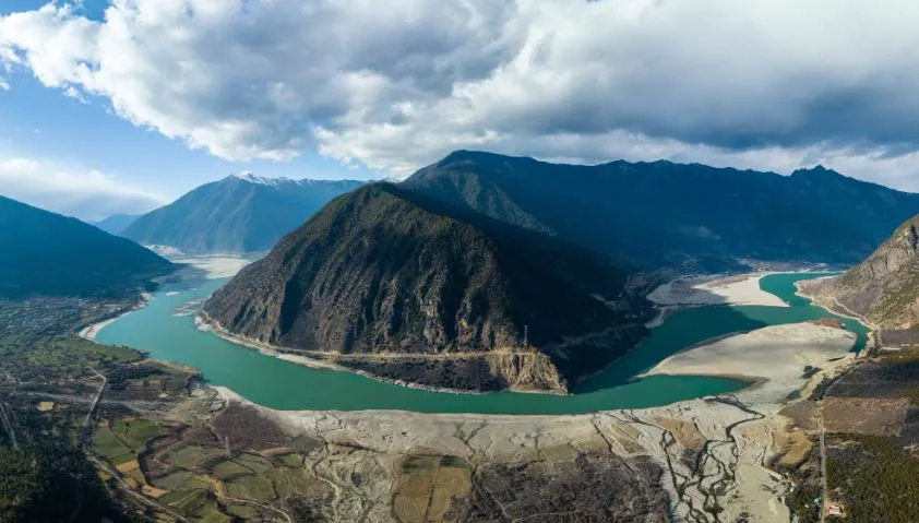 pakistan-first-time-banned-the-process-of-sending-letters