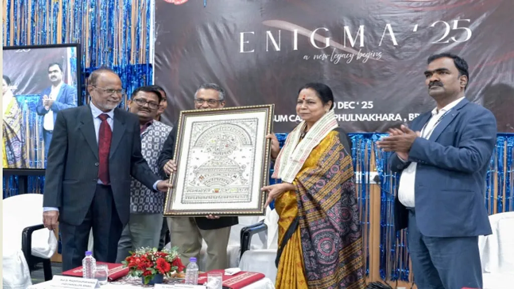 fashion-and-beauty-tips-neeraj-chopra-looks-suave-in-a-fashion-designer-rohit-bal-outfits-see-latest-photoshoot