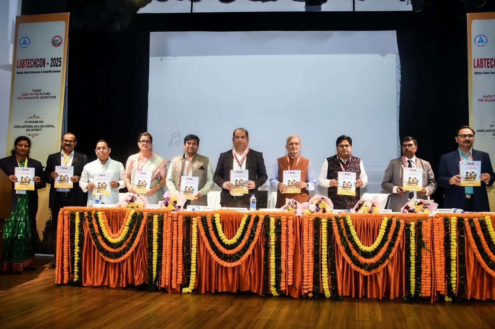 red-sandalwood-forest-of-paralakhemundi-in-danger