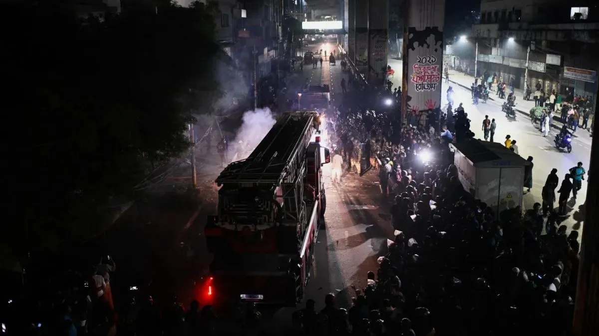 accused-looted-gold-ornament-and-money-from-bike-box