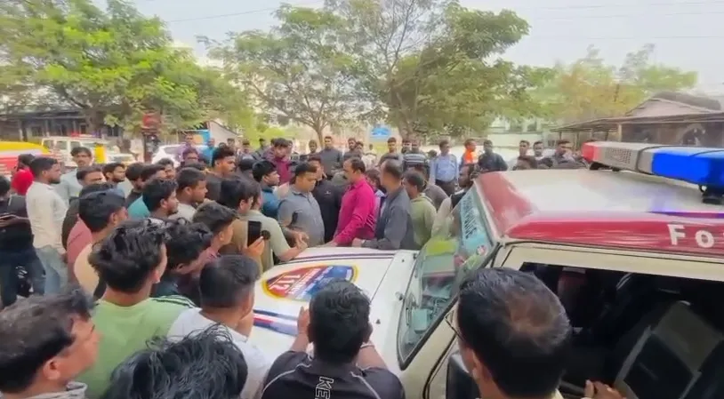 Locals arrest suspected Bangladeshi from near Bhubaneswar AIIMS