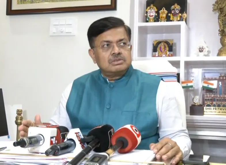 docait-left-weapon-and-gun-in-house-in-jajpur