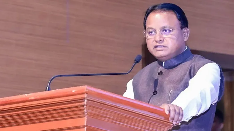 concrete-fell-from-the-roof-of-the-office-of-integrated-child-development-injured-accountant