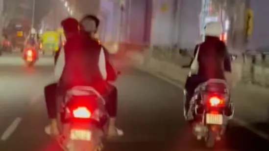 pm-modi-wear-his-special-gamcha-on-internation-yoga-day-continuesly-for-3-years