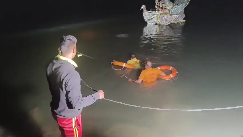 bolero-hits-tree-in-boudha-1-died-2-critical