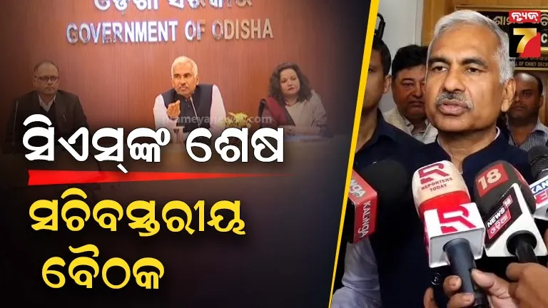 anushka-sharma-virat-kohli-shubman-gill-fa-cup-final