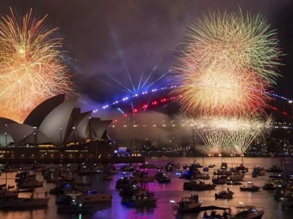 ନୂଆବର୍ଷକୁ ସ୍ୱାଗତ କଲା ବିଶ୍ୱର ସର୍ବପ୍ରାଚୀନ ଦ୍ୱୀପପୂଞ୍ଜ, ଭାରତରେ ୩୧ ଡିସେମ୍ବର ଅପରାହ୍ନ ବେଳେ ଏଠି ହୁଏ ଜାନୁଆରୀ ୧ 