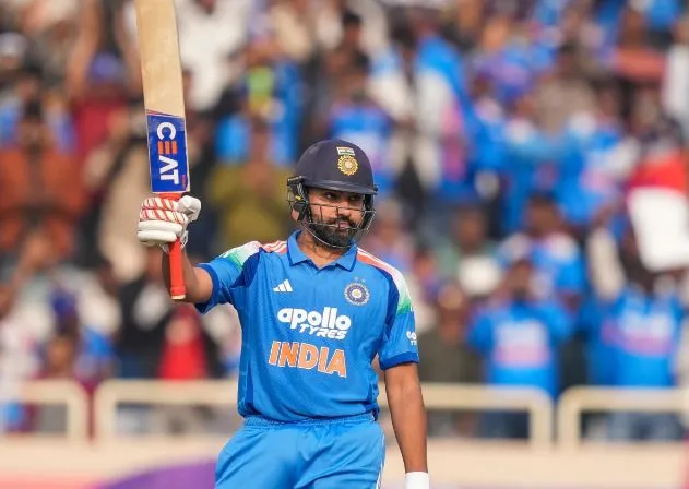 ହିଟମ୍ୟାନଙ୍କୁ ନେଇ ବଡ଼ ଖବର,  ବିଜୟ ହଜାରେ ଟ୍ରଫି ସହ SMATର ନକଆଉଟ୍ ମ୍ୟାଚ୍ ଖେଳିବେ ରୋହିତ