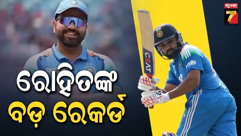 the-liquor-peddler-absconded-by-hitting-patrol-van-of-the-excise-dept