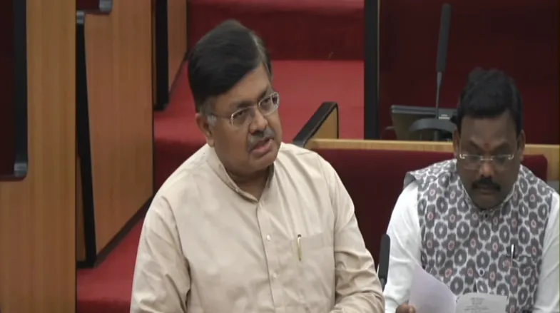 veteran-malayalam-director-shaji-karun-dies-of-cancer-at-73