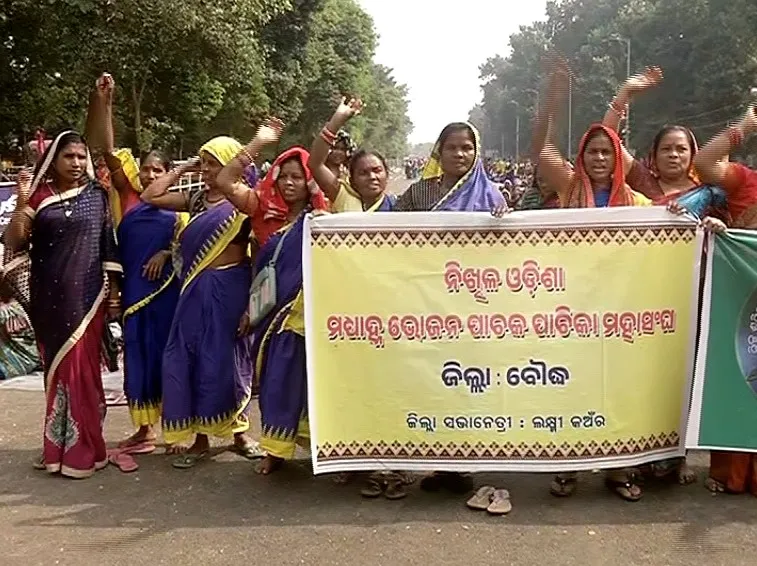 i-had-nightmares-that-bhuvneshwar-and-bumrah-getting-me-out-says-aaron-finch