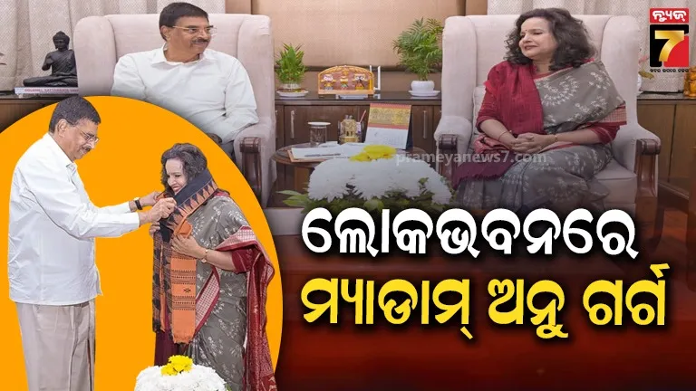 on-cam-man-stabbed-in-broad-daylight-in-up-ghaziabad