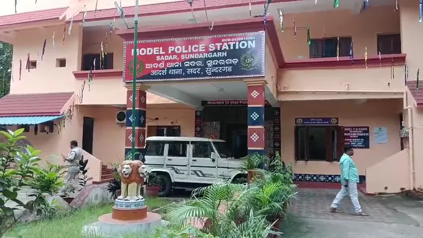 worlds-smelliest-fruit-durian-fruit-35k-each