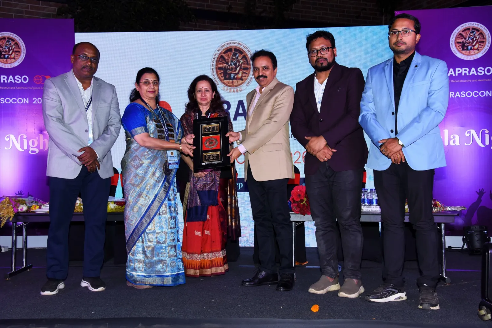 varun-dhawan-to-act-in-coolie-no-1-remake-with-sara-ali-khan