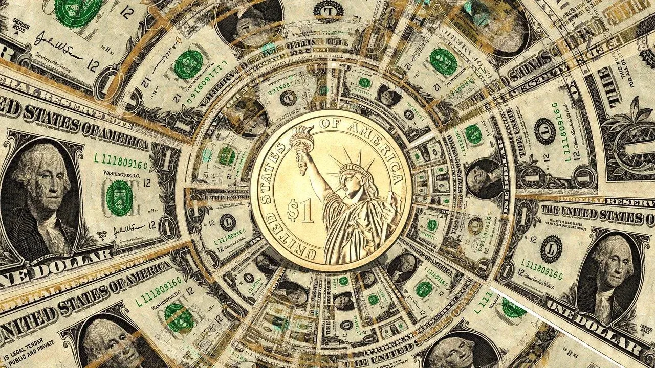 କଏନରୁ କାଗଜ ଯାଏଁ... ଗୋଟିଏ ଏଗ୍ରିମେଣ୍ଟ ପାଇଁ ଡଲାର ହୋଇଗଲା ମୁଦ୍ରାର ରାଜା !