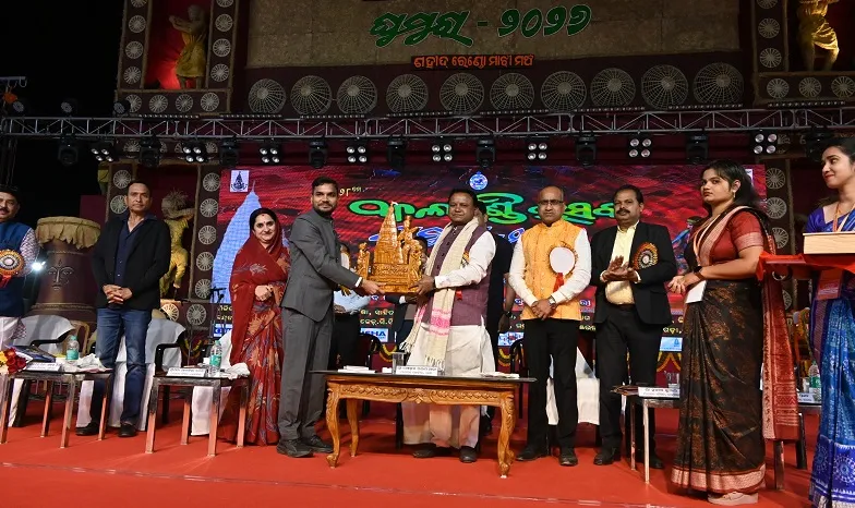 8-budgets-8-sarees-8-milestones-nirmala-sitharaman-sets-record