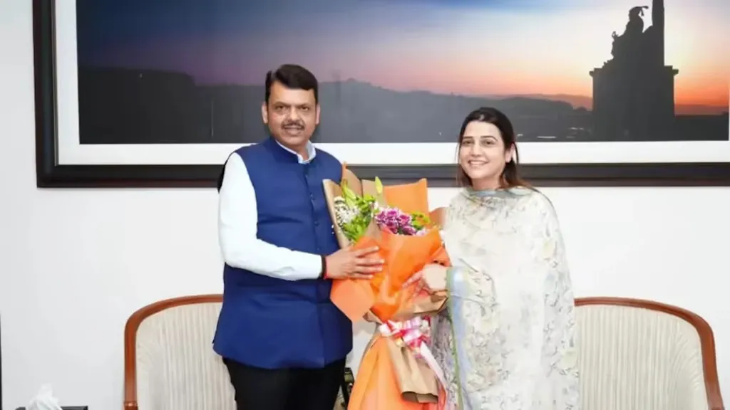 truck-seized-by-a-finance-company-in-iligal-way-and-gave-sixty-thousant-rupees-fine-at-court