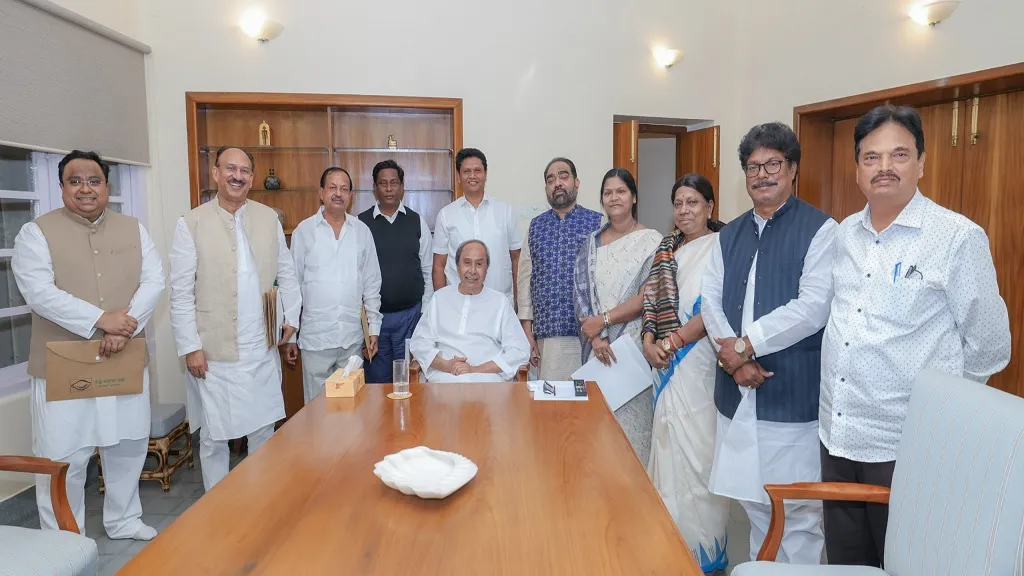 vehicle-sale-decreased-in-august-2-lakh-staffs-lost-their-job