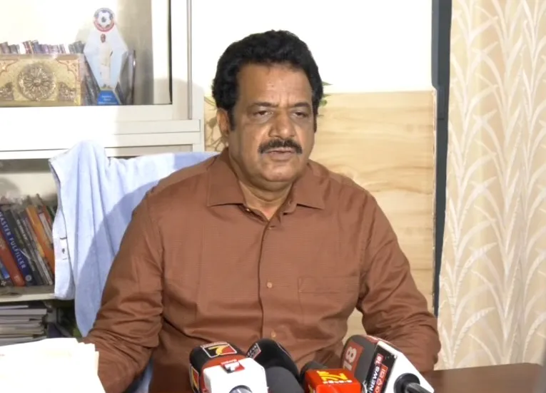 old-woman-dies-after-truck-enters-into-house-in-rairangpur