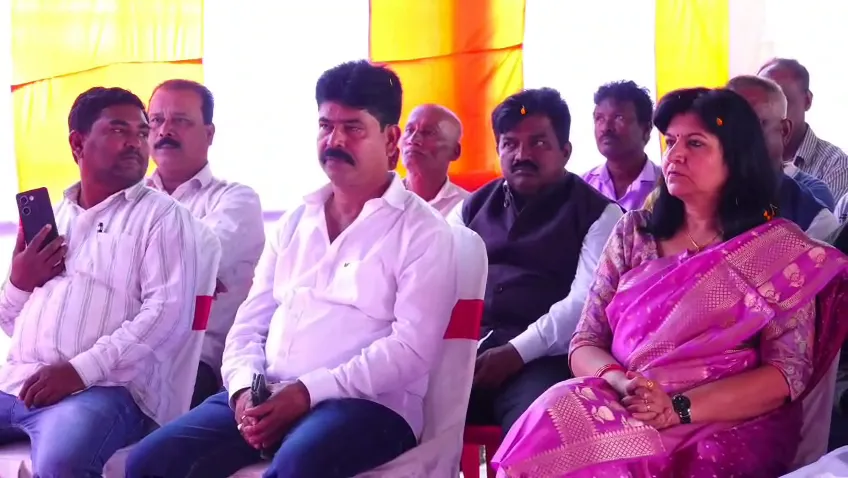 koraput-mla-sat-on-dharana-in-oppose-of-medical-transfer