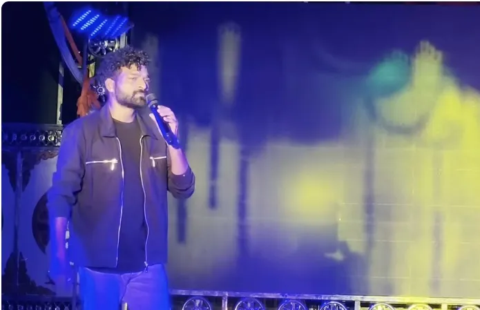 ayushmann-khurrana-poem-anushka-sharma-amitabh-bachchan-emotional-note-for-handwara-martyrs