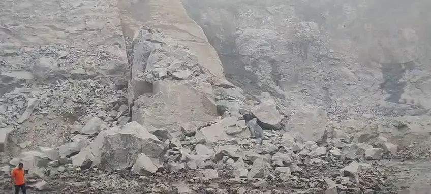 teacher-absent-for-years-show-cause-notice-continued-for-after-seven-years