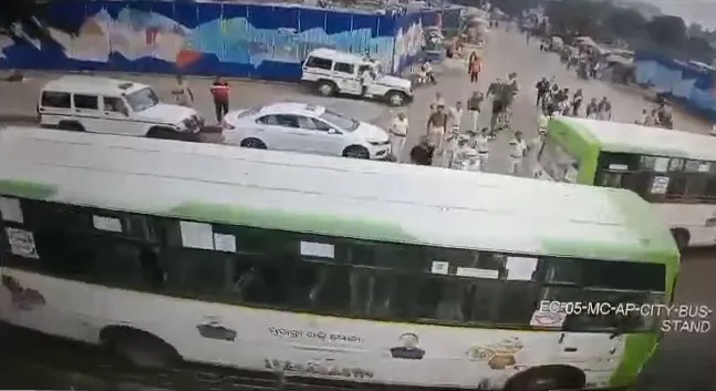 new-announcement-of-delhi-congress-will-give-8500-rupees-to-the-educated-unemployed