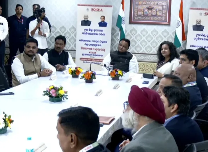 ଶିଳ୍ପ ଅଭିବୃଦ୍ଧିରେ ନୂଆ ଅଧ୍ୟାୟ : କଳିଙ୍ଗନଗରରେ ମୁଖ୍ୟମନ୍ତ୍ରୀ, ନିବେଶକଙ୍କ ସହ ଆଲୋଚନା