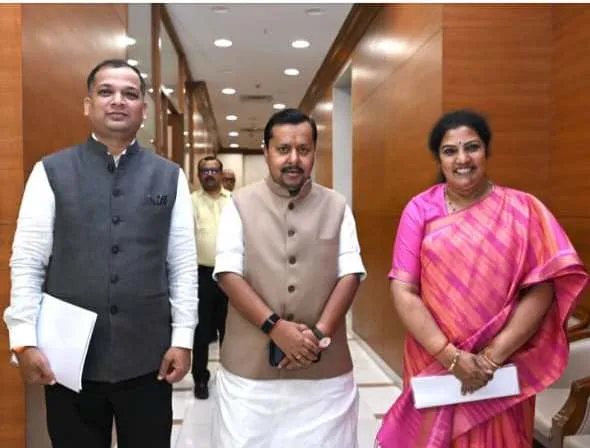 ବିଜେପି ରାଷ୍ଟ୍ରୀୟ ଅଧ୍ୟକ୍ଷଙ୍କୁ ଭେଟିଲେ ରାଜ୍ୟ ପ୍ରଭାରୀ, ପ୍ରଦାନ କଲେ ଓଡ଼ିଶା ସାଂଗଠନିକ ରିପୋର୍ଟ