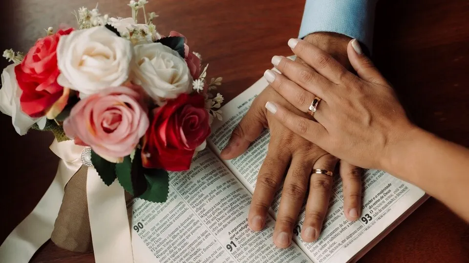 Marriage Pressure in India: How Singles Can Handle Family Questions